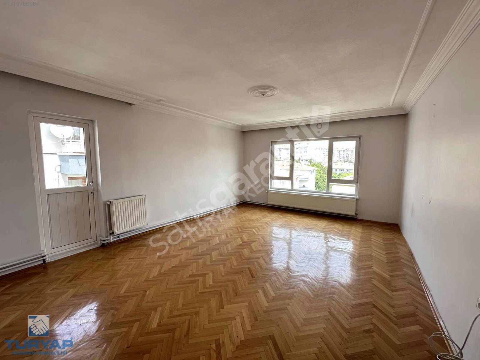 REFİK SAYDAM CADDESİ ÜZERİNDE BAĞIMSIZ MANZARALI DAİRE