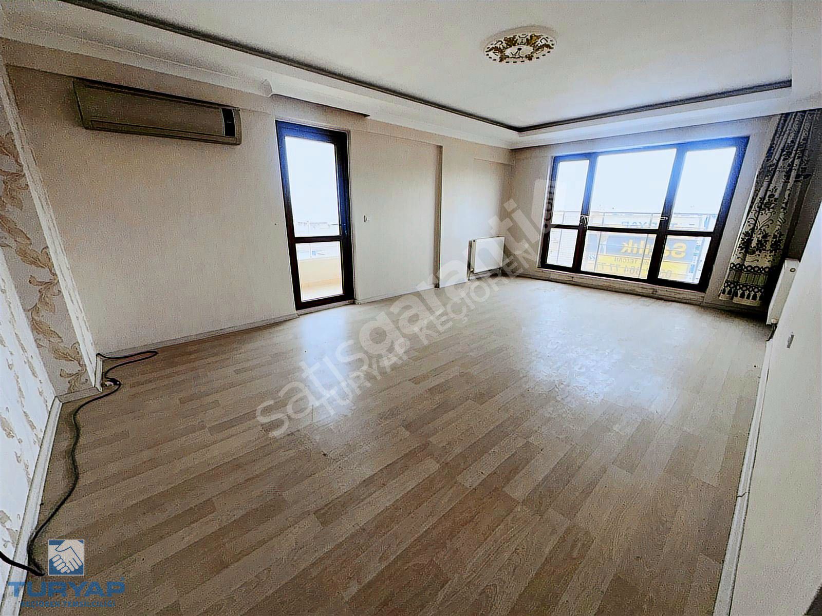 BADEMLİK'TE MANZARALI 6+1 TERAS 280M2 ASANSÖRLÜ OTOPARKLI
