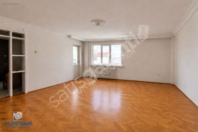 Batıkent'te Satılık 3+1 Daire, 100m², Kent Birlik Sitesi