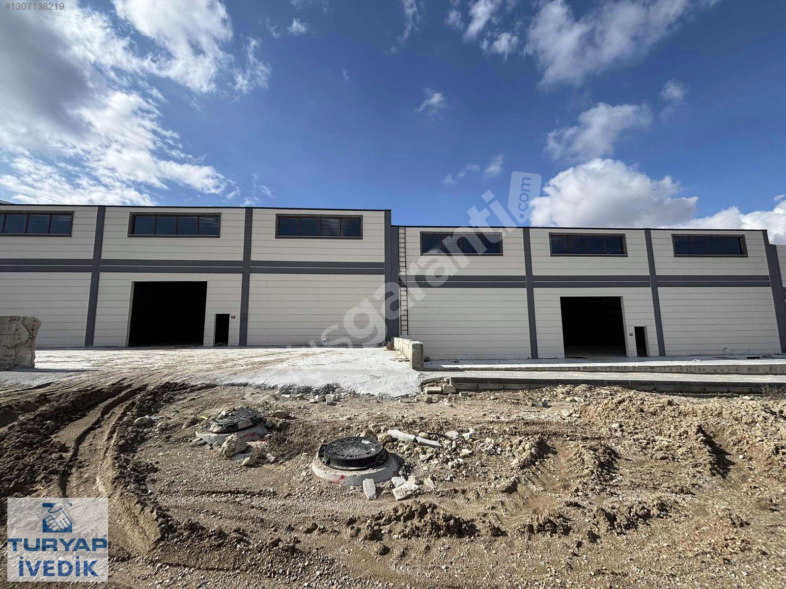 YAKACIK TOKİ'DE 200KW ENERJİ 2.000m2 KİRALIK DÜKKAN