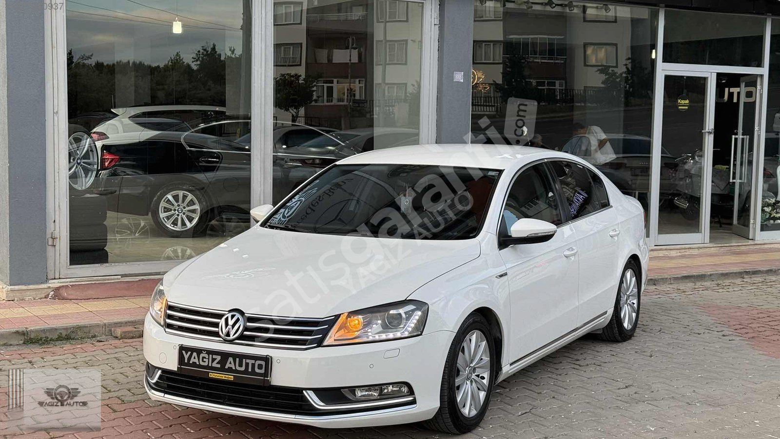 YAĞIZ AUTODAN 2011 1.4 tsi Dsg highline donanım 270 bin km