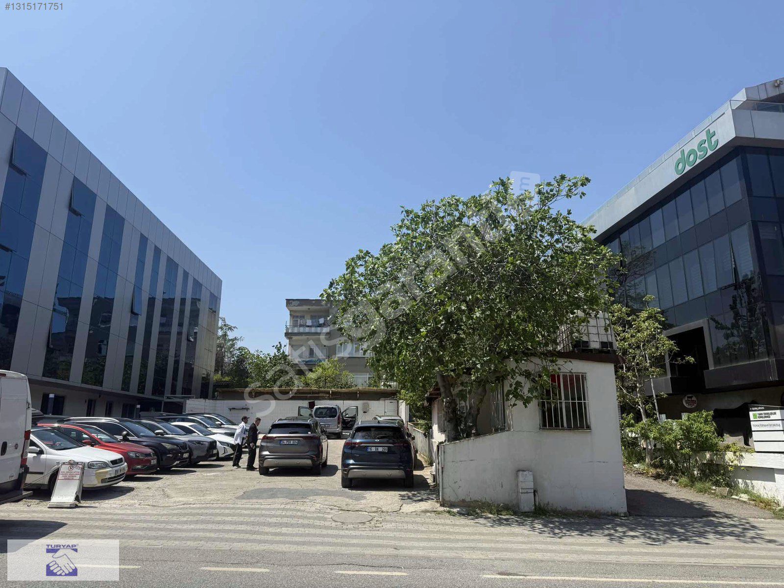 ALTUNİZADE PLAZA BÖLGESİNDE EMSALSiZ TİCARİ ARSA