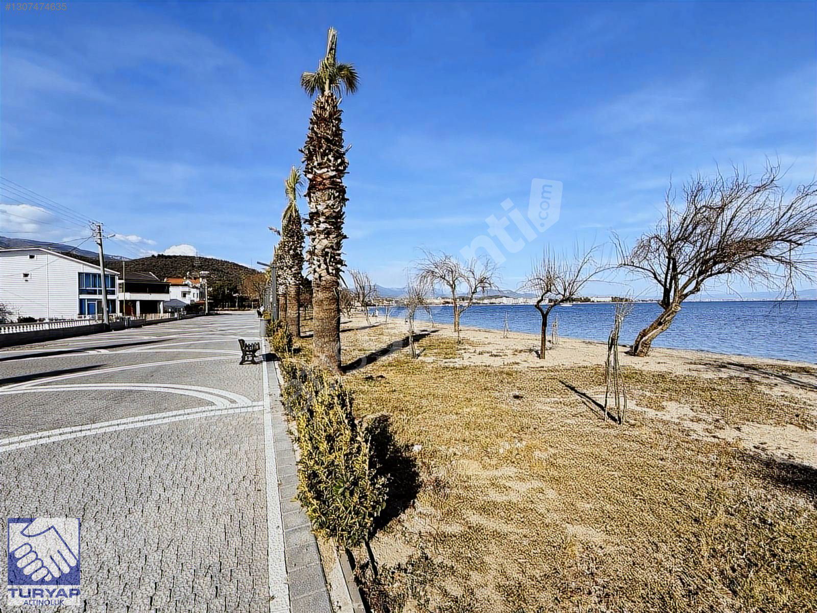Güre'de Deniz Manzaralı, 3+1 Villa - Yatırım Fırsatı!