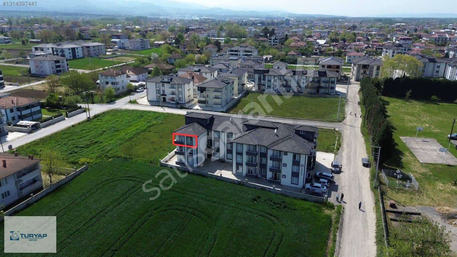 TURYAP AKYAZI'dan YENİ MH'de EŞYALI KİRACILI SATILIK 1+1 DAİRE