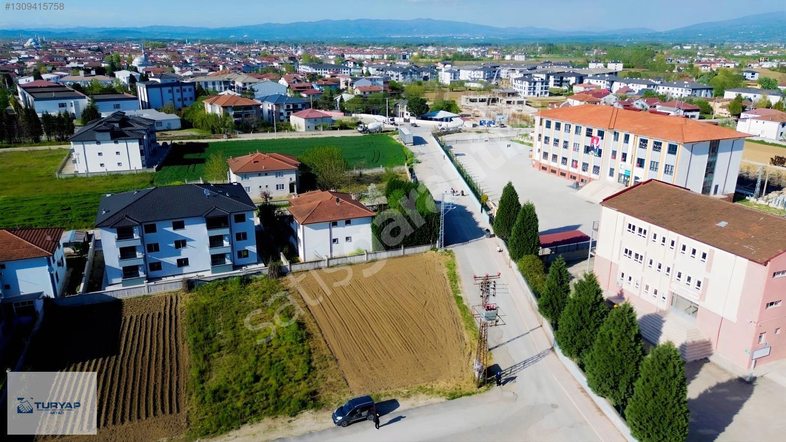 TURYAP AKYAZI'dan YENİ MAHALLEDE SATILIK KONUT İMARLI ARSA