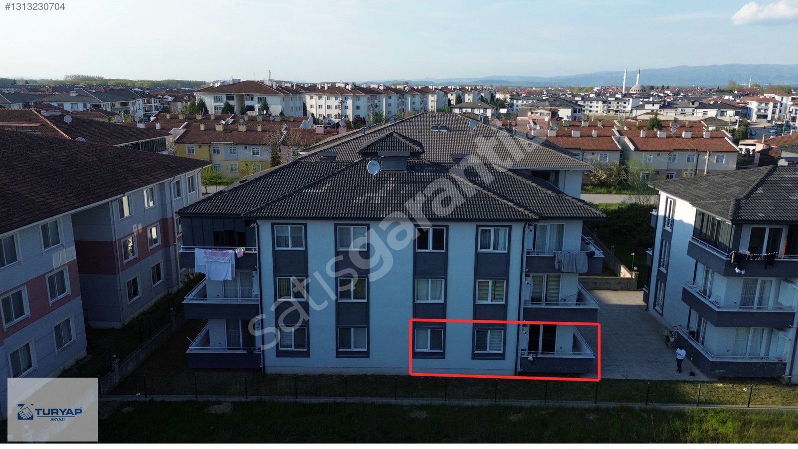 TURYAP AKYAZI'dan ÖMERCİKLER MH'de SATILIK DAİRE