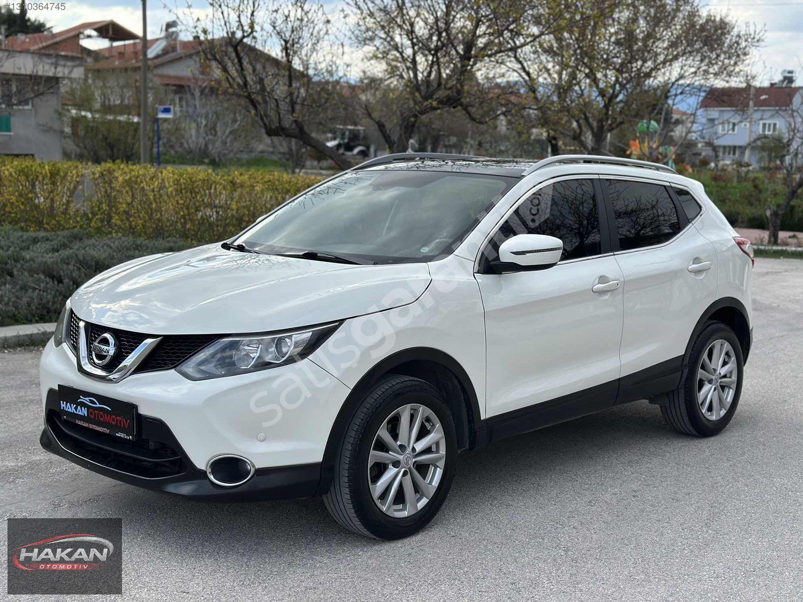 NİSSAN QASHQAİ 1.2 DİG-T SKY PACK CAM TAVANLI 171.000 KM