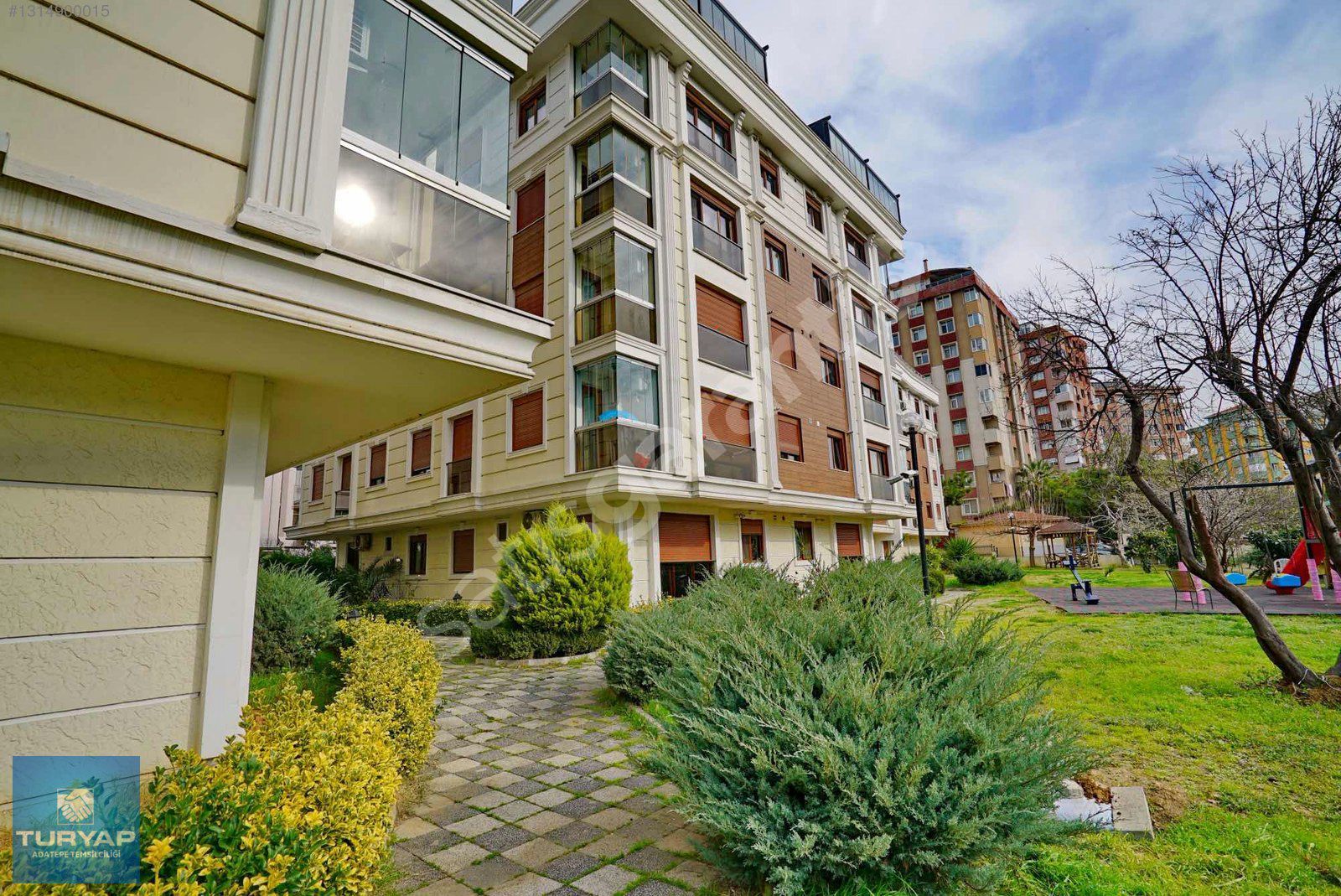 Maltepe Sahil Yalı Mah Sitede Satılık 2+1 Daire