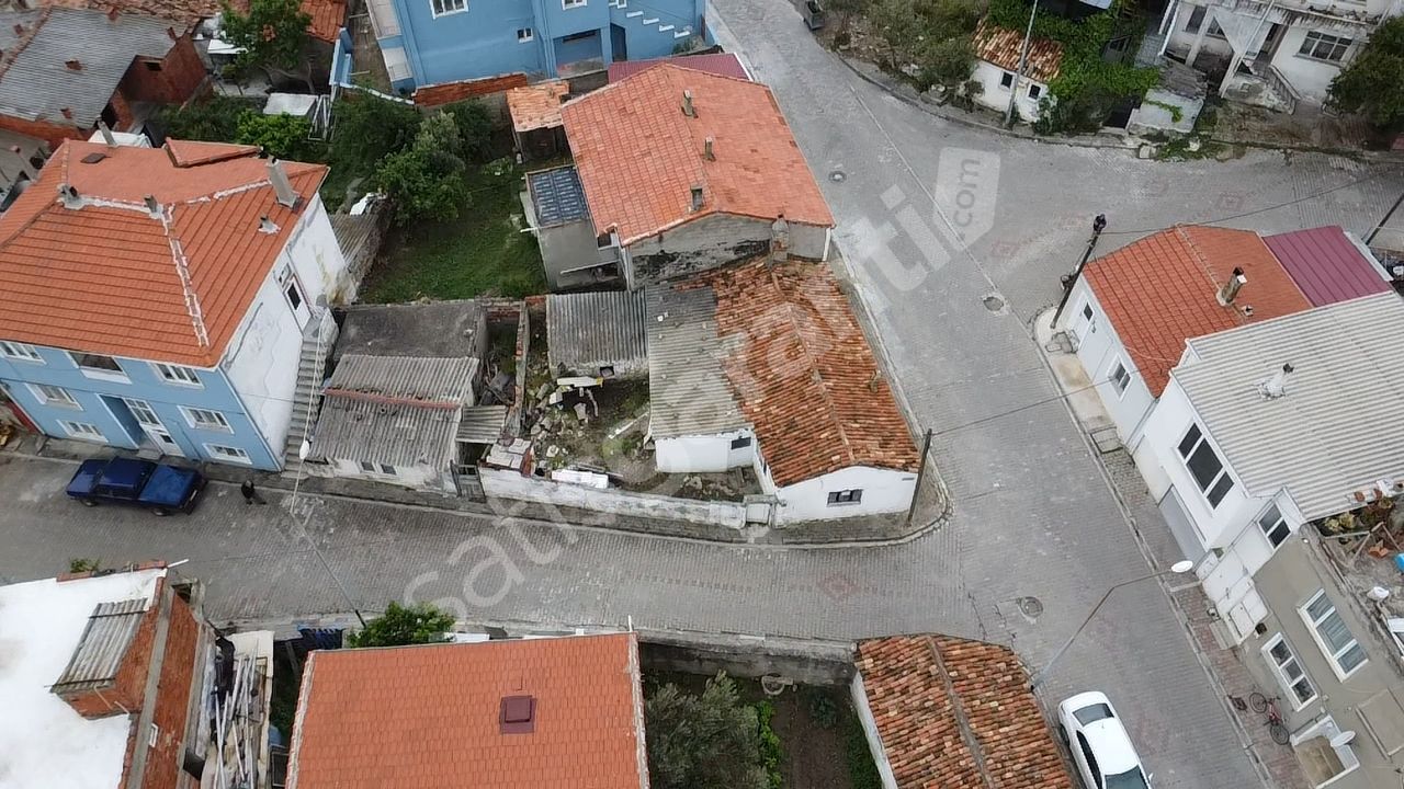 HAN EMLAK OTOMOTİV'DEN ECEABAT KEMALPAŞA MAHALLESİNDE 188m2 ARSA