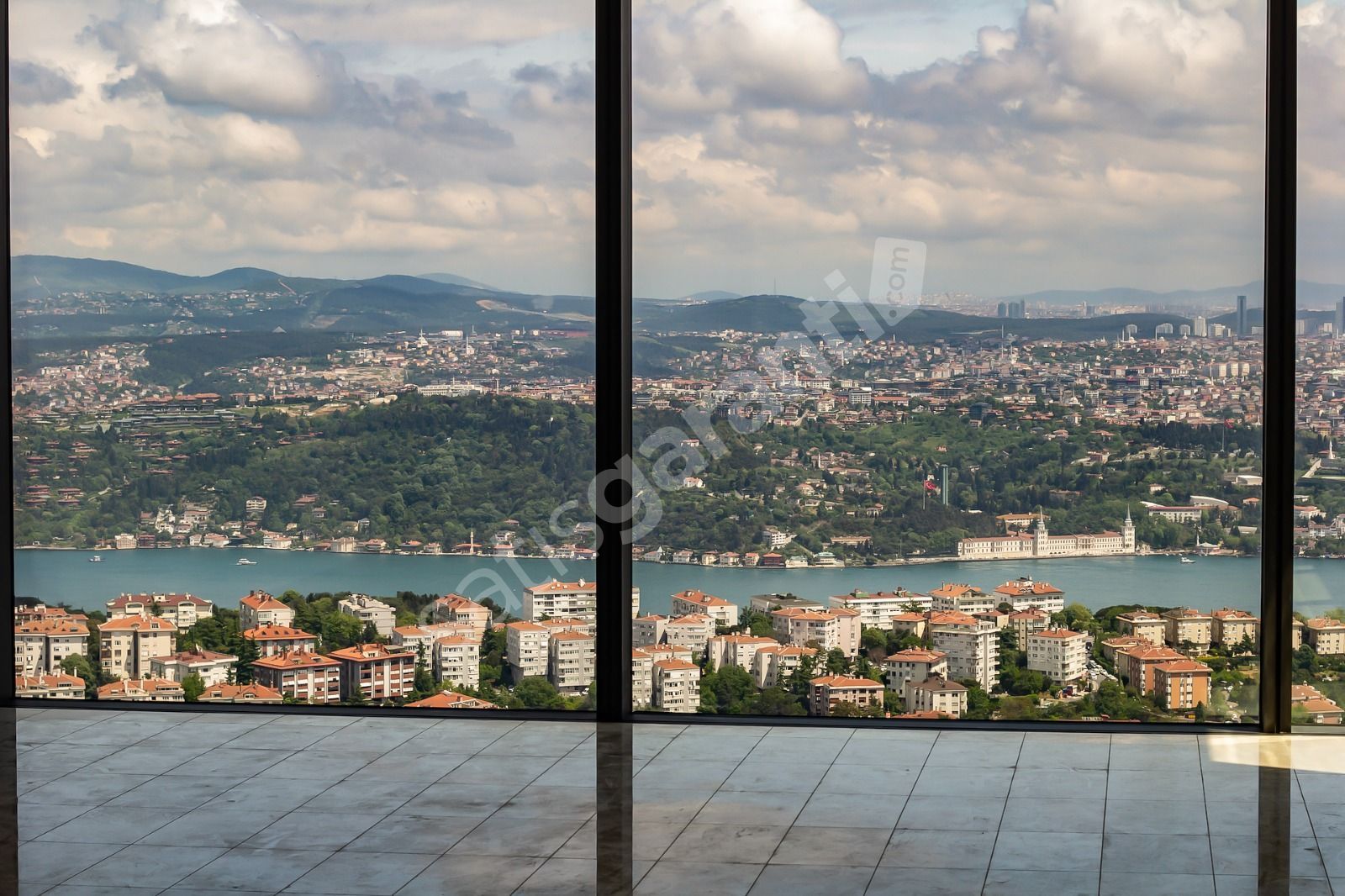 Çiftçi Towers'da Güncel A+B Boğaz Manzaralı Satılık 5+1 Daire