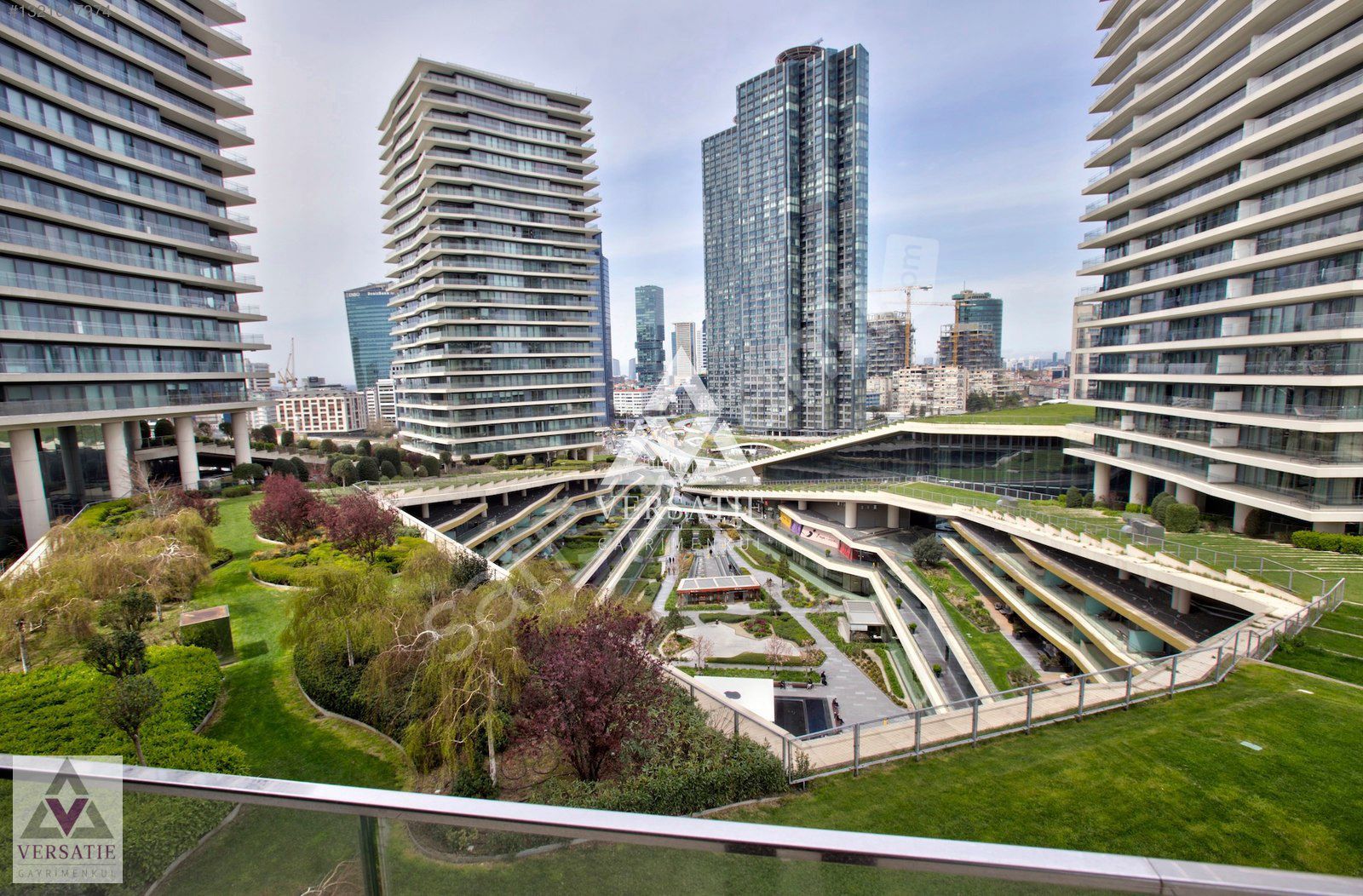 Zorlu Center Kule'de 184 m2 Satılık 2+1