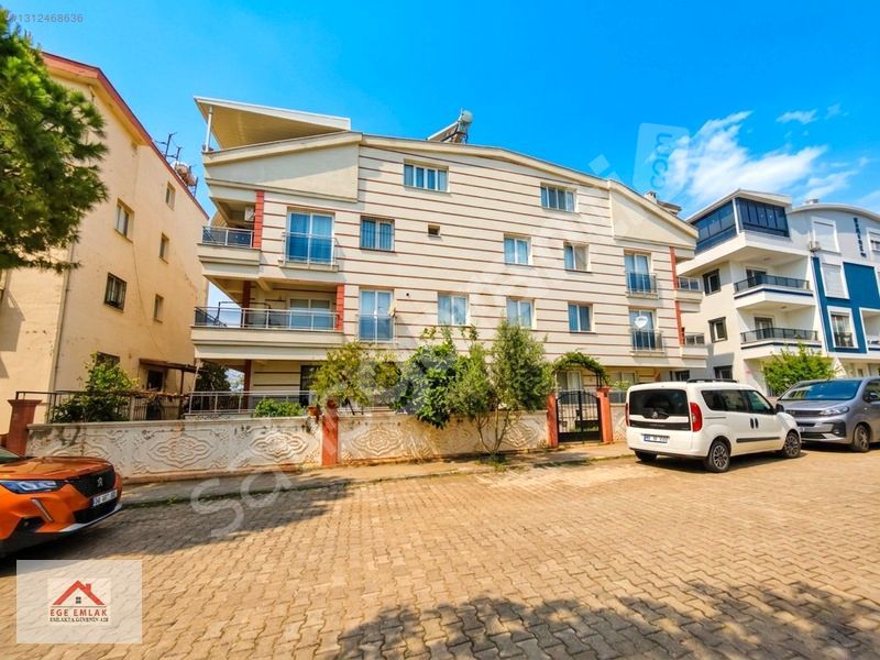 Cumhuriyet'te Kapalı Mutfaklı 3+1 - Ara Kat Geniş Daire