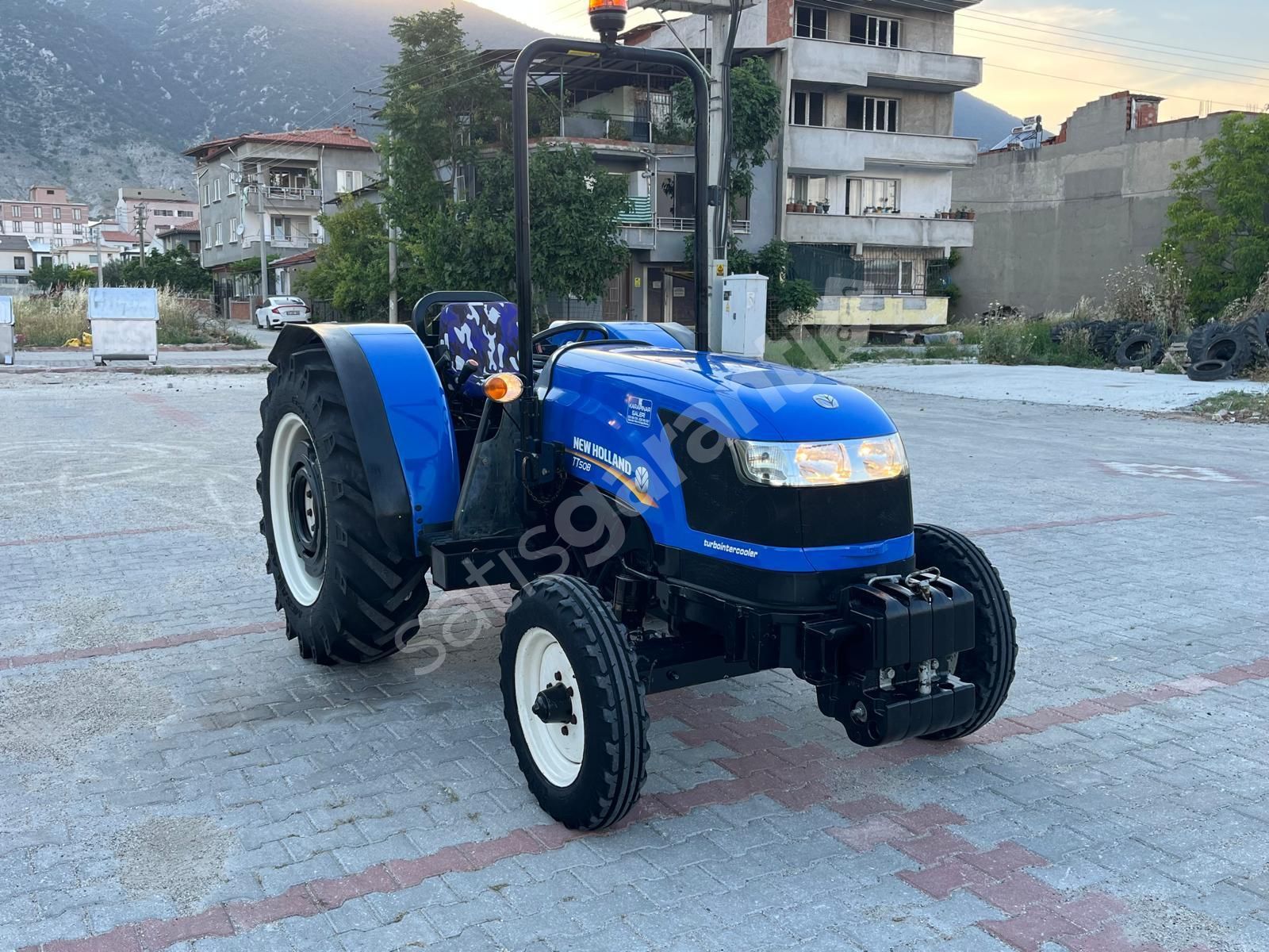2015 NEW HOLLAND TT50 BAHÇE SINIF MAKİNA