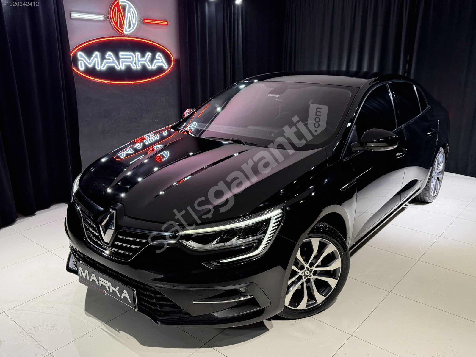 MARKA'DAN 2023 MEGANE İCON NOKTA HATASIZ İLK ELDEN 19.800 KM