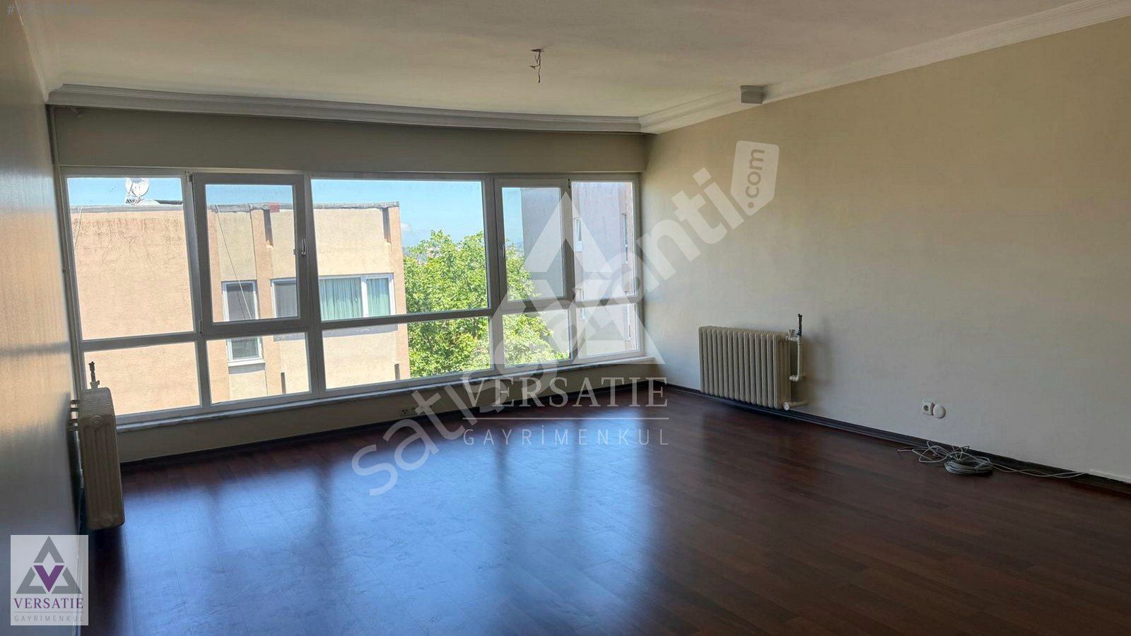 Akatlar Bahar Sitesi' nde 3+1 Satılık Daire