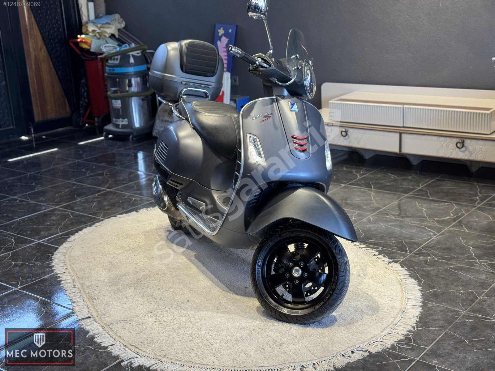 "Mec Motors" Vespa GTS-300 SuperSport S Orjinal Çantalı Gri