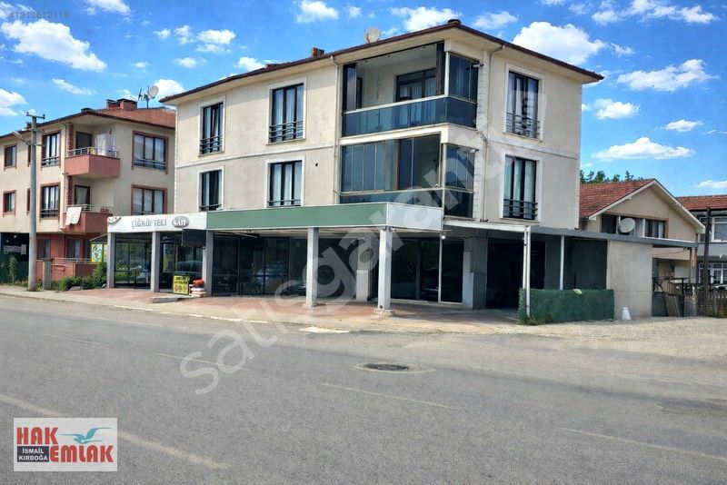Hak Emlak'tan Körpeşler Mah.de Cadde Üzerinde Satılık Dükkan