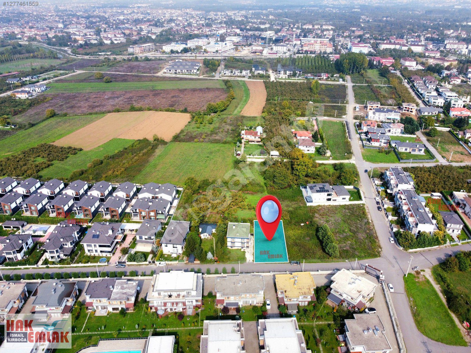 Hak Emlaktan Şıralık Mah Villa Yapımına Uygun Satılık 454m² Arsa