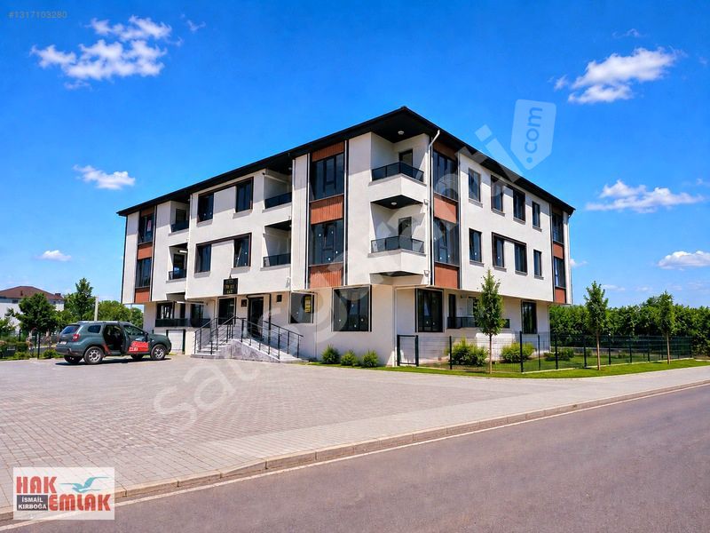 Hak Emlak'tan Derelitütüncü Mahallesinde Satılık 3+1 Geniş Daire