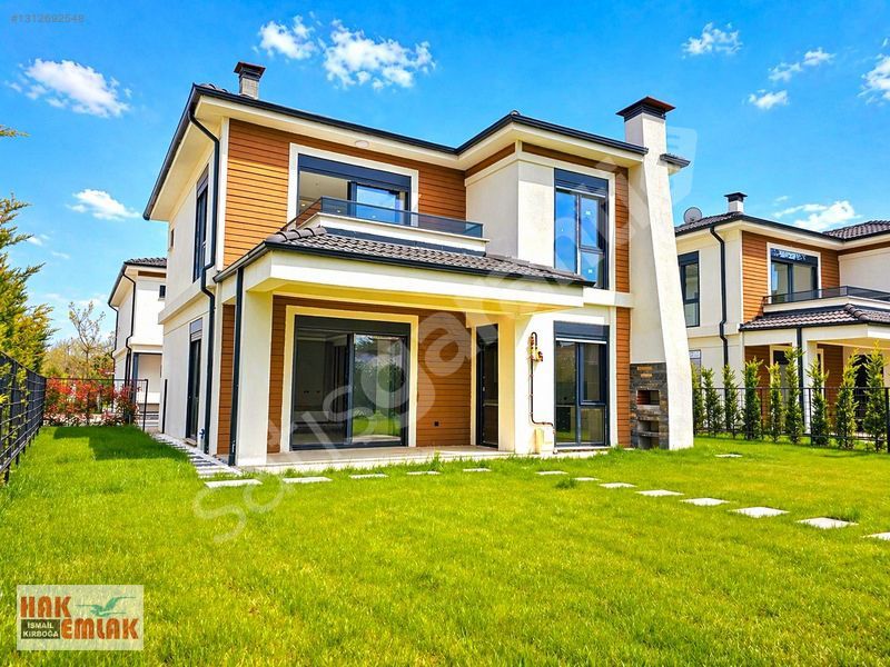 HAK EMLAK'TAN ARAPÇİFTLİĞİNDE SATILIK ULTRA LÜKS 4+1 VİLLALAR