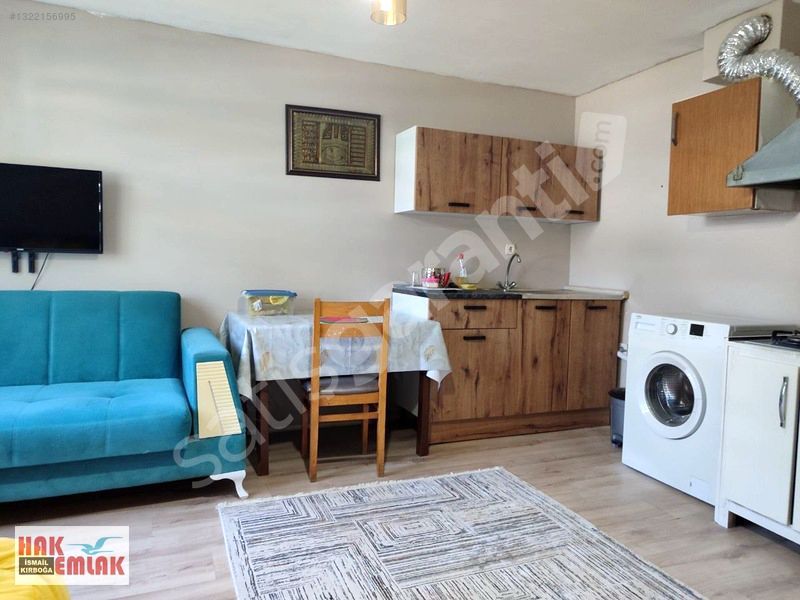 Hak Emlaktan Çay Mah.de Merkezi Konumda Kiralık 1+0 Eşyalı Daire