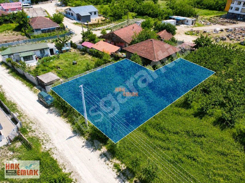 Hak Emlak'tan Çilimli Merkez'de Yatırımlık Satılık 413m² Arsa