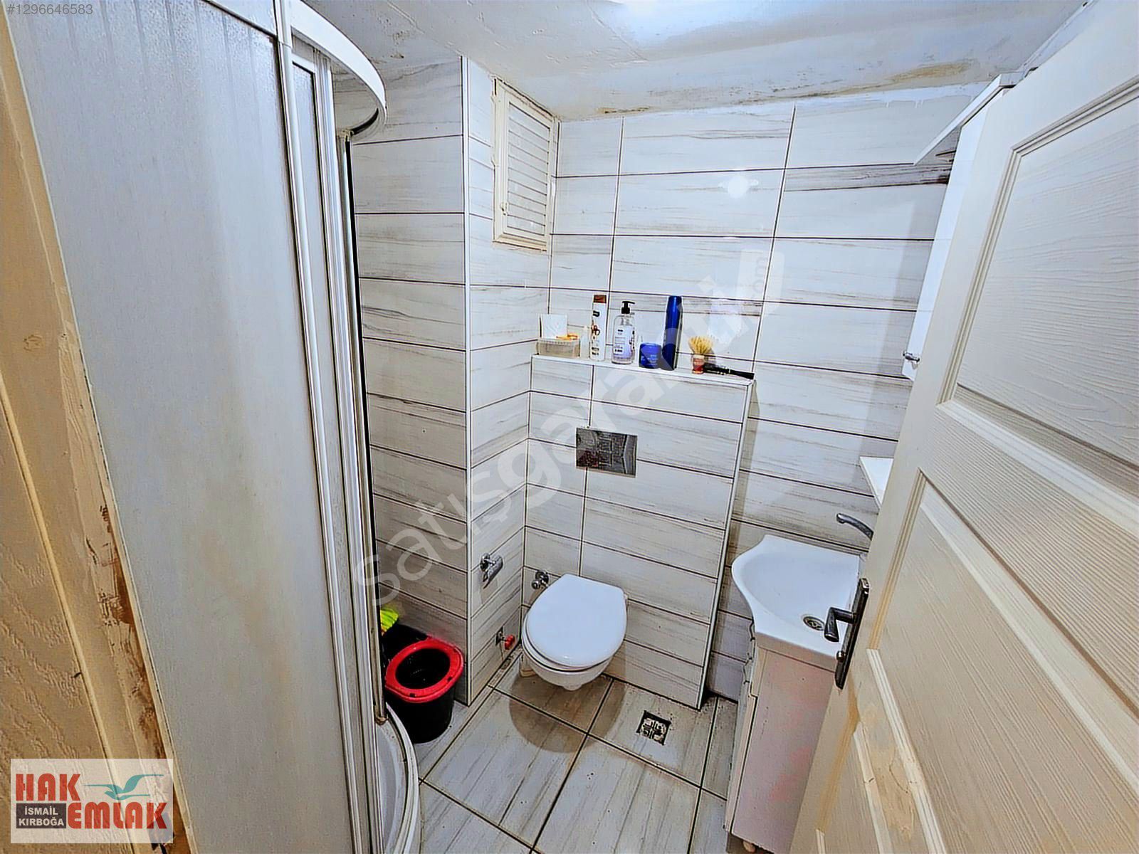 Hak Emlak'tan Üniversite Bölgesinde Satılık 2+1 Eşyalı Daire
