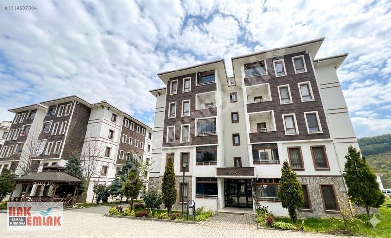 Hak Emlaktan Gümüşova Toki Konutları Satılık 2+1 Bakımlı Daire