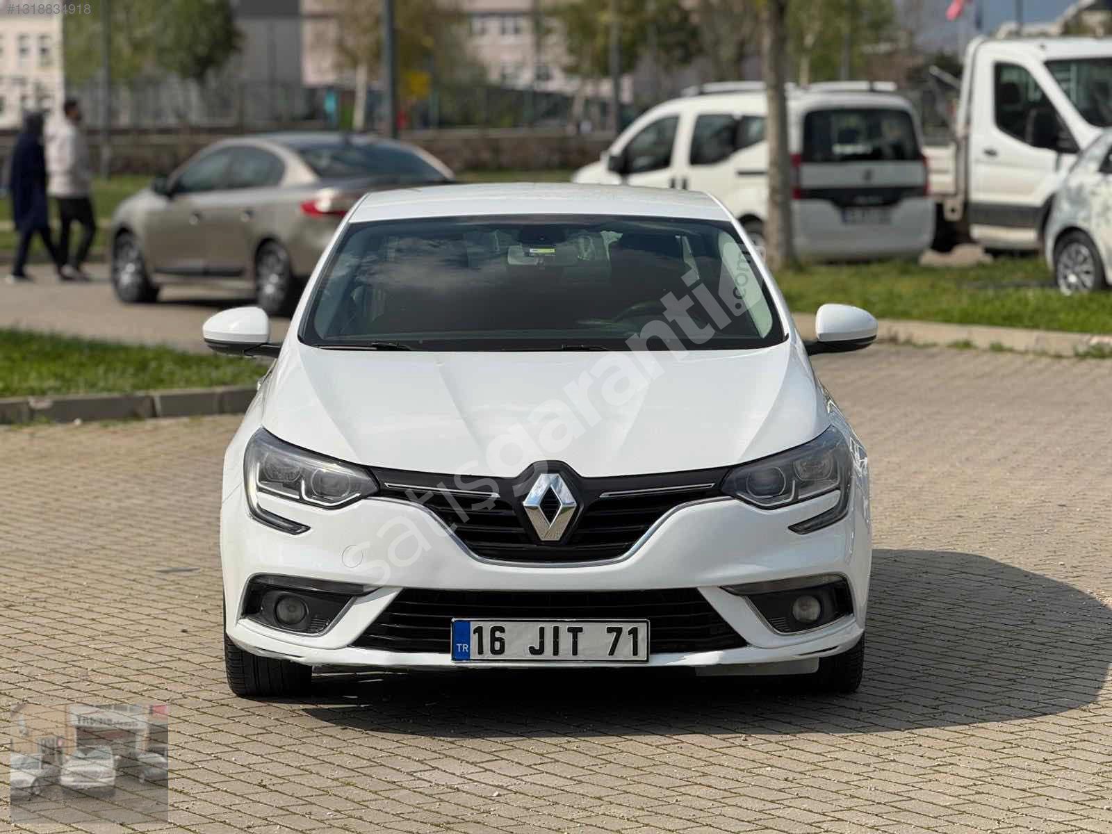 HATASIZ IKI KÜÇÜK LOKAL MEVCUT OTOMATIK KREDI KARTI TAKSIT IMKAN