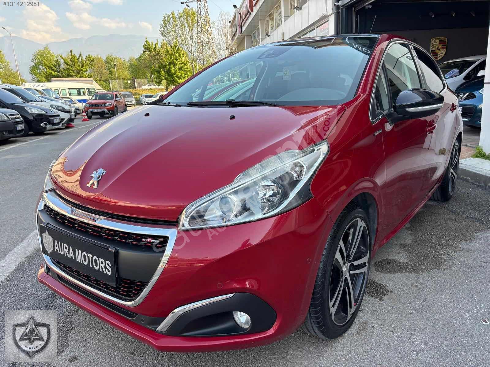 Peugeot 208 TAM OTOMATİK Cam Tavan (Eksper raporları mevcut)