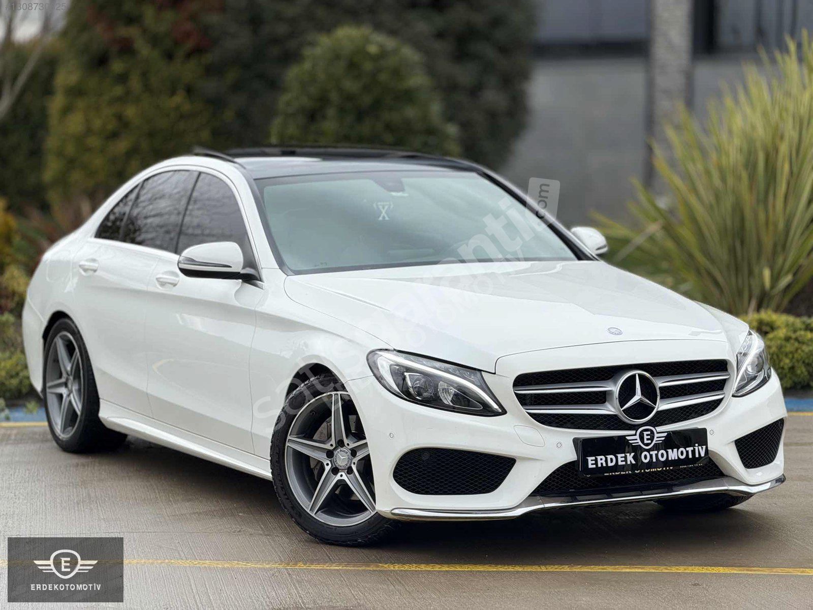 133.000 KM de 2017 MERCEDES-BENZ C180 AMG 9G-Tronic *CAM TAVAN