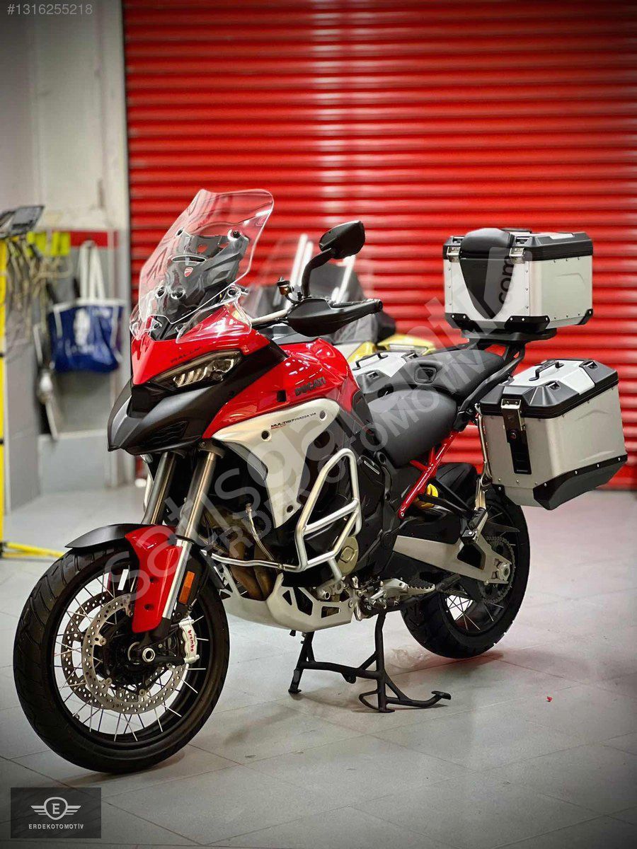 ÇİZİKSİZ 2025 DUCATİ MULTİSTRADA ÇANTA KIRMIZI 3.500 km'de