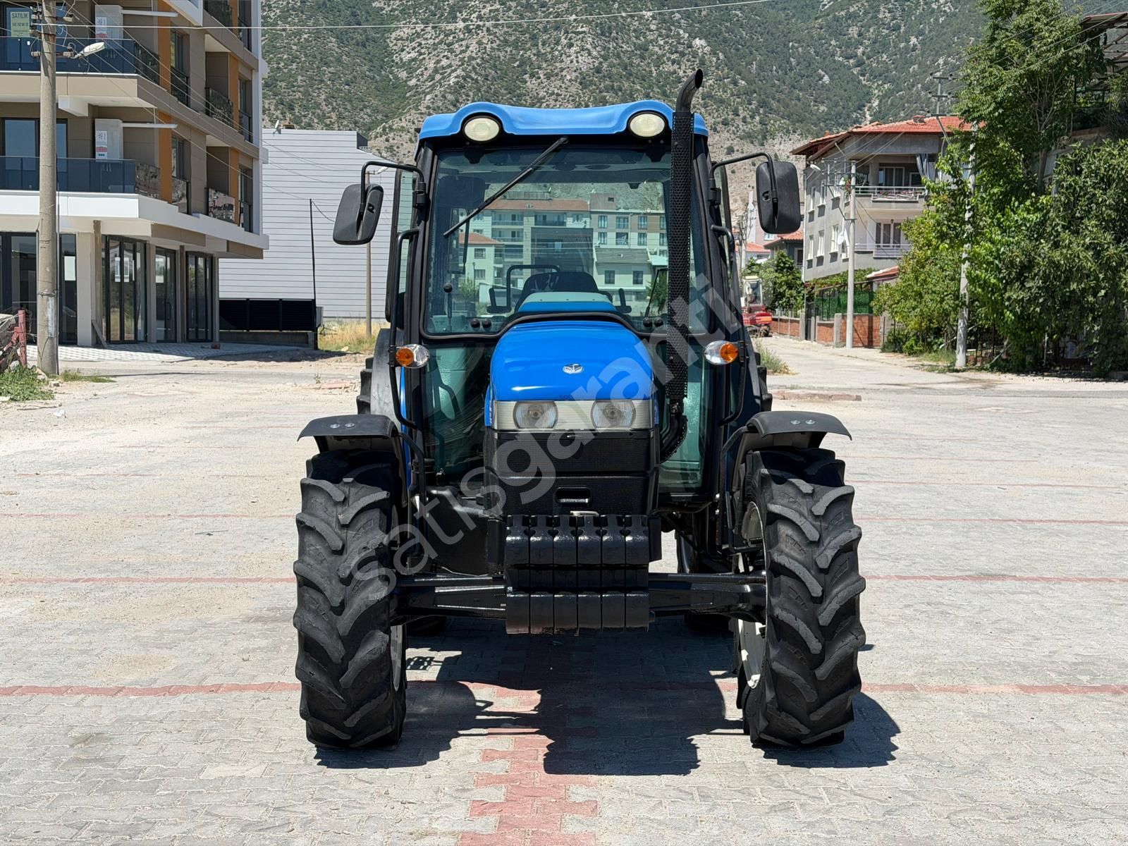 2011 NEW HOLLAND TT75 ÇEKER ORJİNAL KABİN