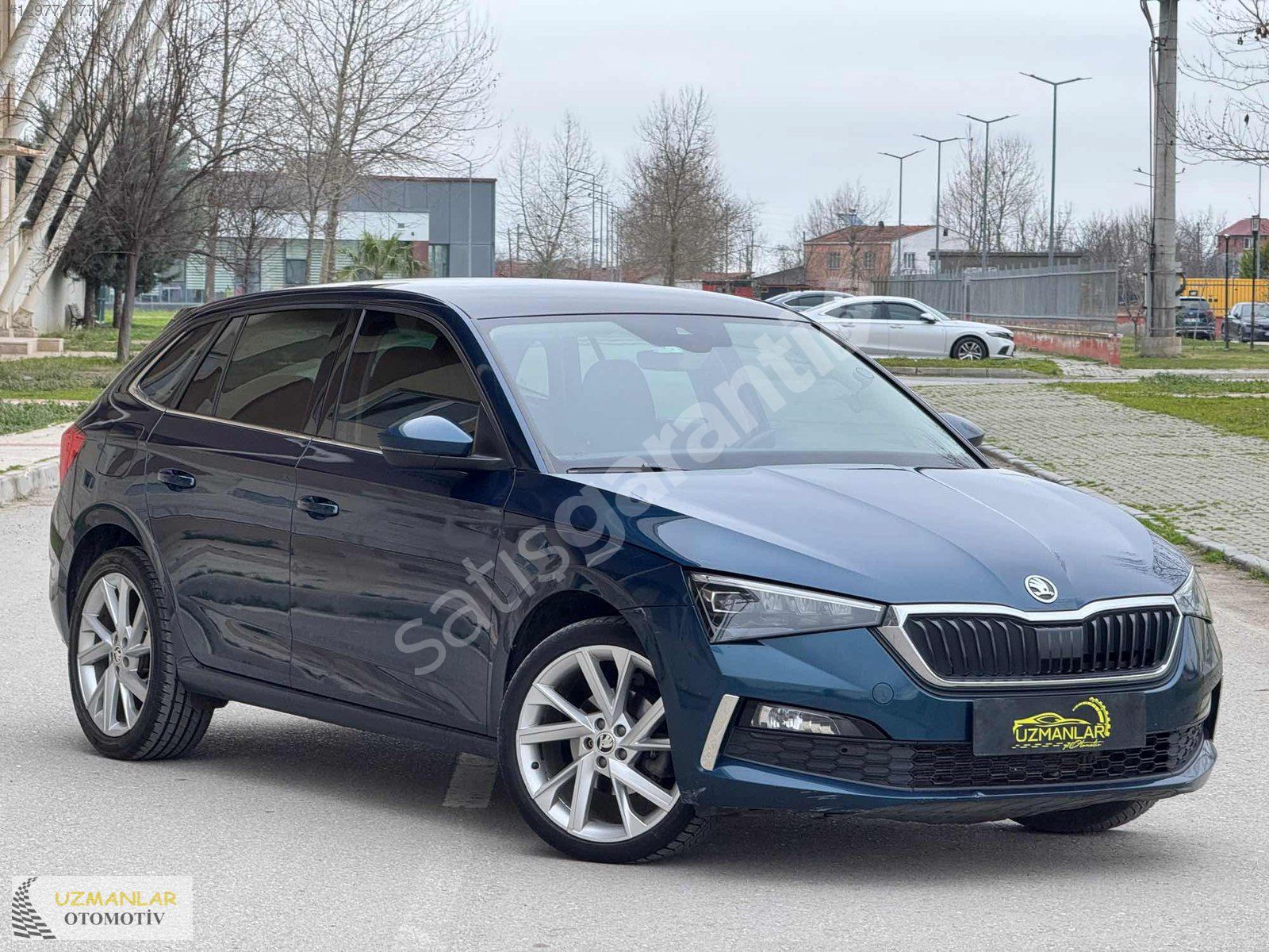 HATASIZ BOYASIZ CAM TAVAN 1,6 TDI PREMİUM SCALA