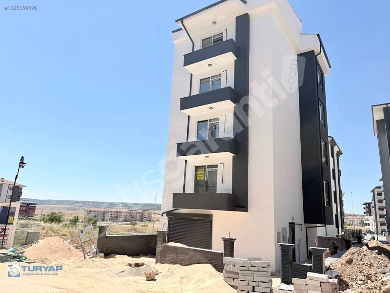 TURYAP'TAN EMEK MAH. ALBAYRAK CAD.YAKINI 2+1 SATILIK LÜKS DAİRE