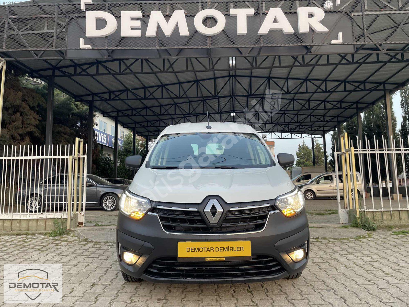 DEMOTAR'DAN SIFIR AYARINDA RENAULT EXPRESS 1.5 DCİ JOY