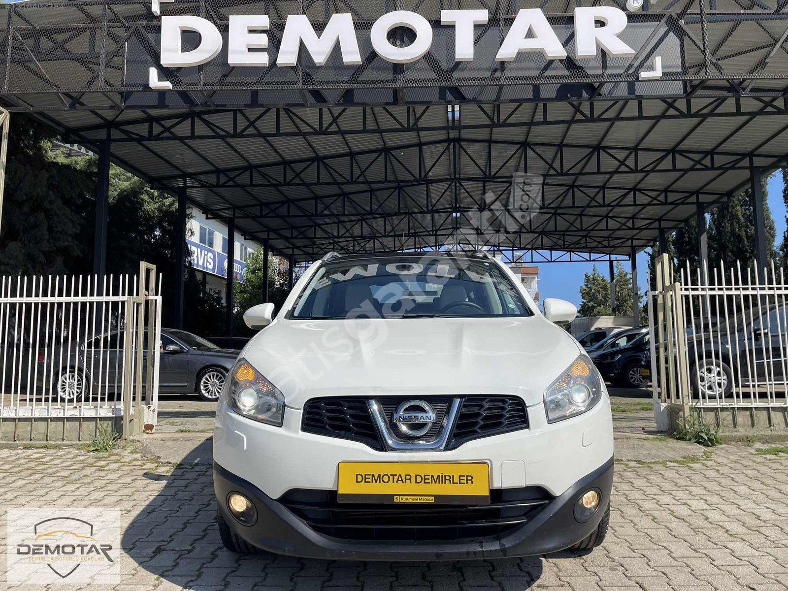 DEMOTAR'DAN 2011 NİSSAN QASHQAİ 1.5 DCİ PLATINUM