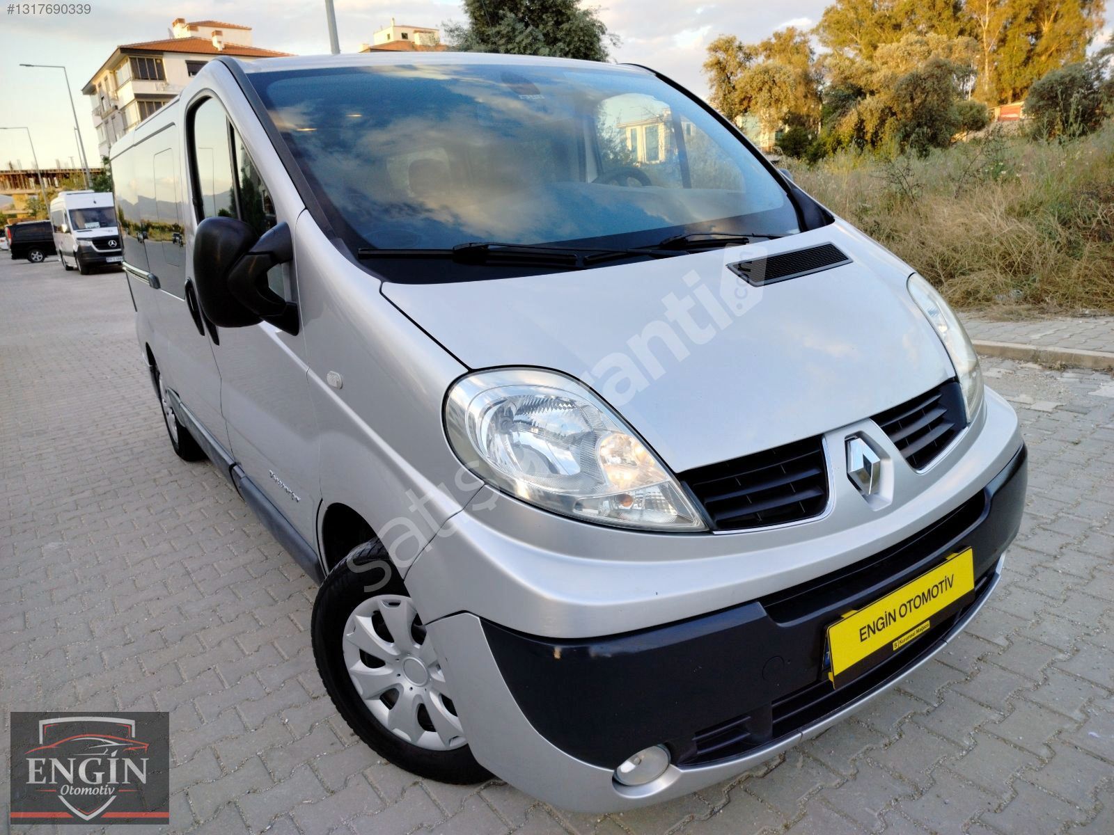 ENGİN OTOMOTİV'DEN HATASIZ TRAFIC OTOMOBİL RUHSATLI