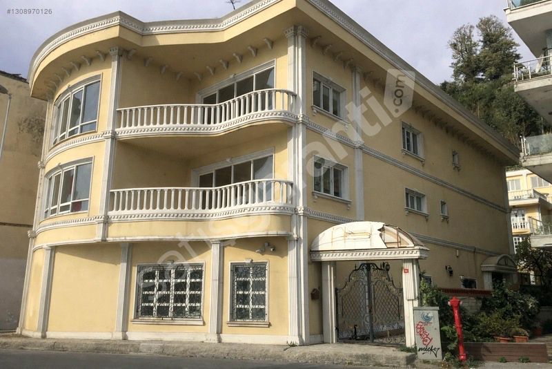 Sarıyer Meserburnu Boğaz Manzaralı 3 Binadan Oluşan Yol Yalısı