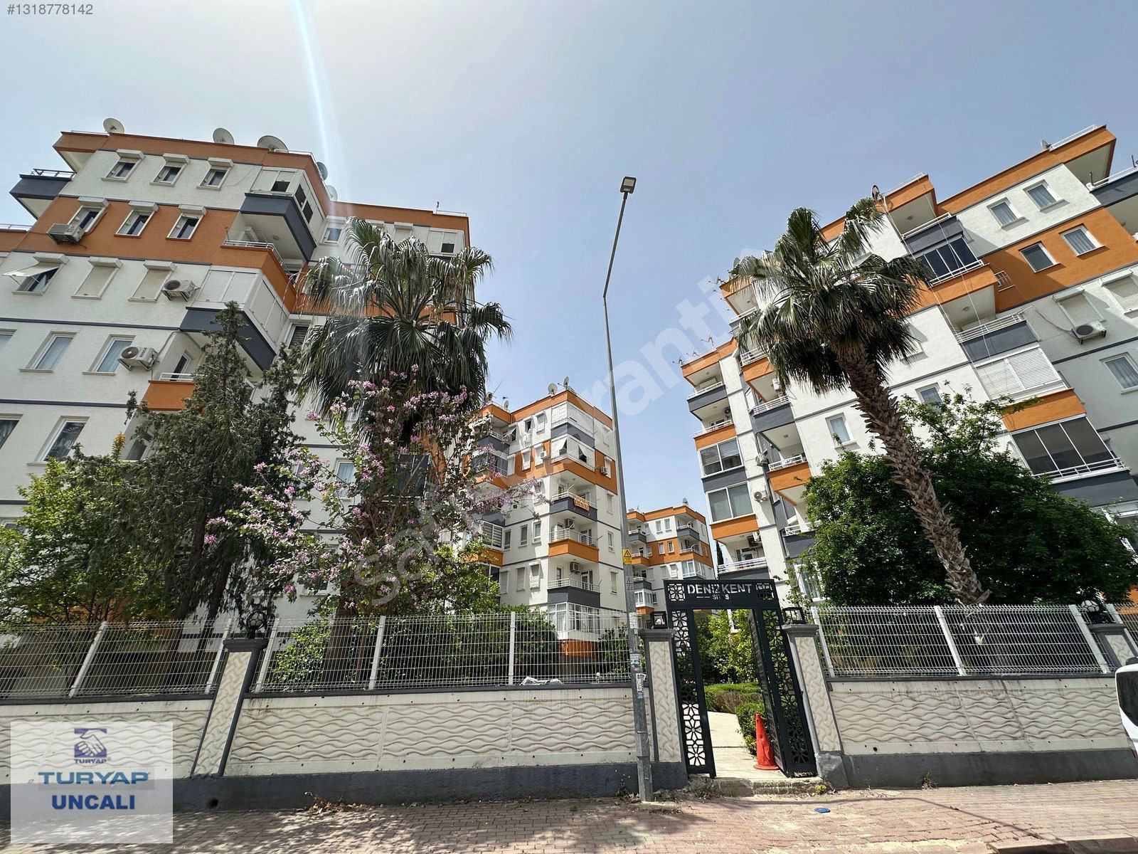 GÜRSU KONYAALTI SAHİL 500MT SİTEİÇİ 1+1 AYRI MUTFAK FIRSAT DAİRE