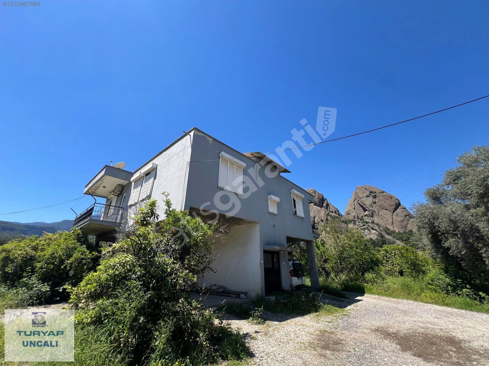 KEMER KUZDEREDE YATIRIMLIK 4.000M² 2 ADET MÜSTAKİL BİNA VE ARSA