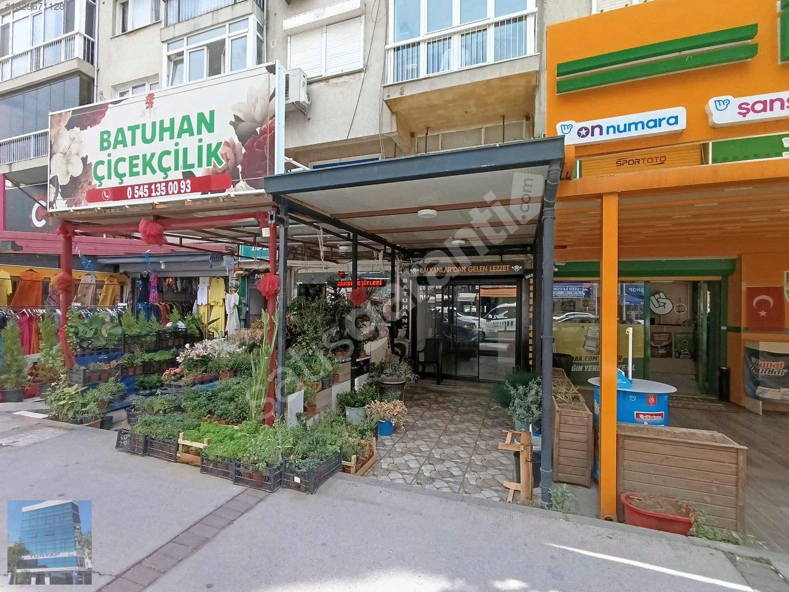 Karşıyaka Hidayet Erzeybek Cad. Üzeri Batar Katlı Kiralık Dükkan