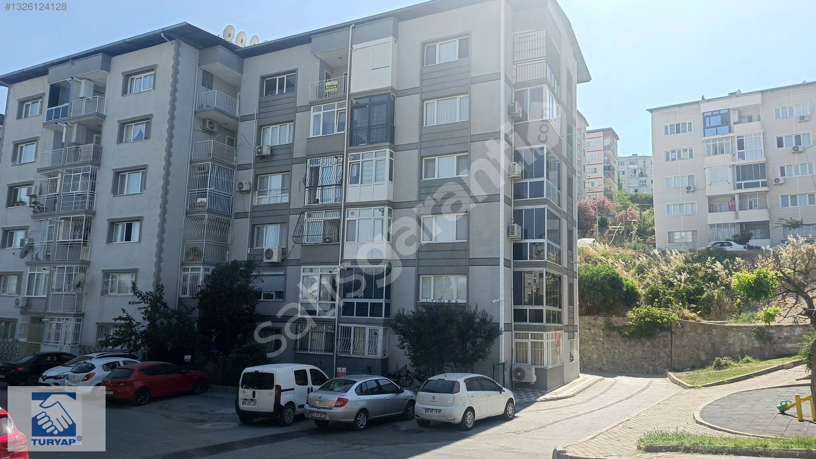 Karabağlar Yurtoğlu Mah. 90 M2 3+1 Daire