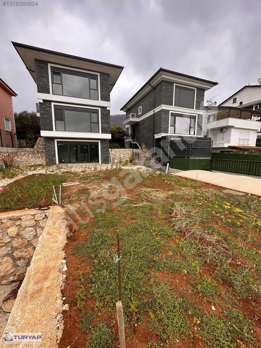GEYİK BAYIRINDA EŞSİZ MANZARALI TRİPLEKS 4+2 270 m2 VİLLA