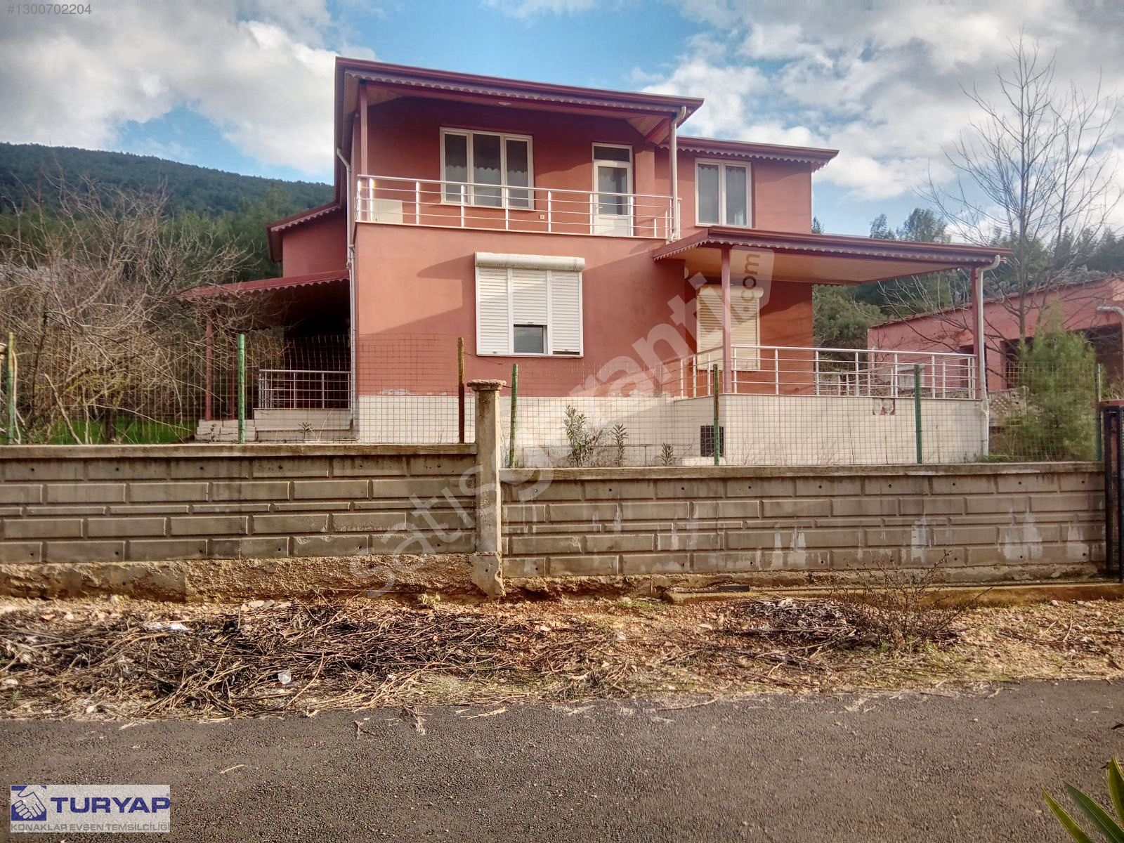 FiYAT DÜŞTÜ!!!DAĞBELİNDE ORMAN MANZARALI 3+3 GENİŞ SIFIR VİLLA