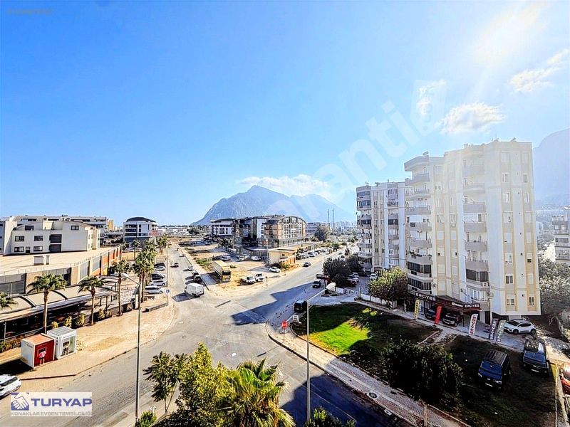 EVŞEN'DEN ACİİİL 1+1 KATTA K OTOPARKLI HVZ'LU