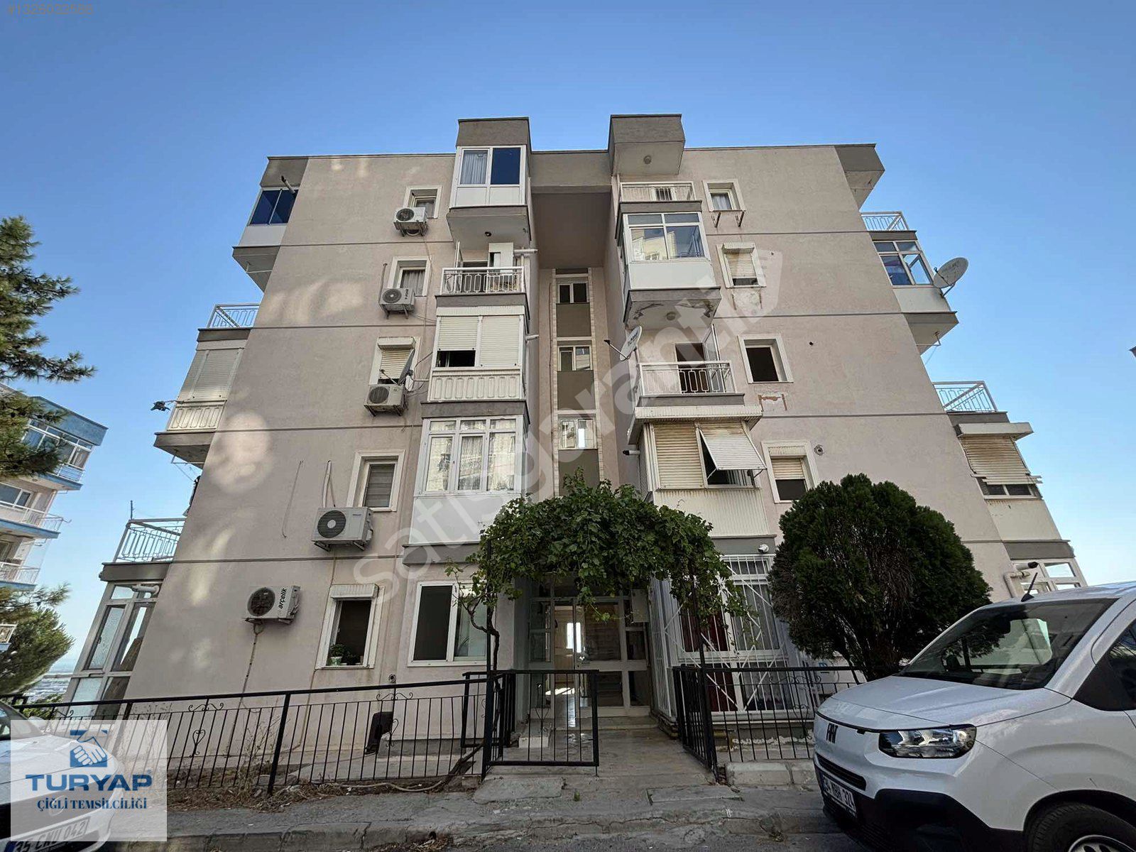 İzmir Çiğli Evka-5 Mahallesi'nde Kiralık 1+1 Daire