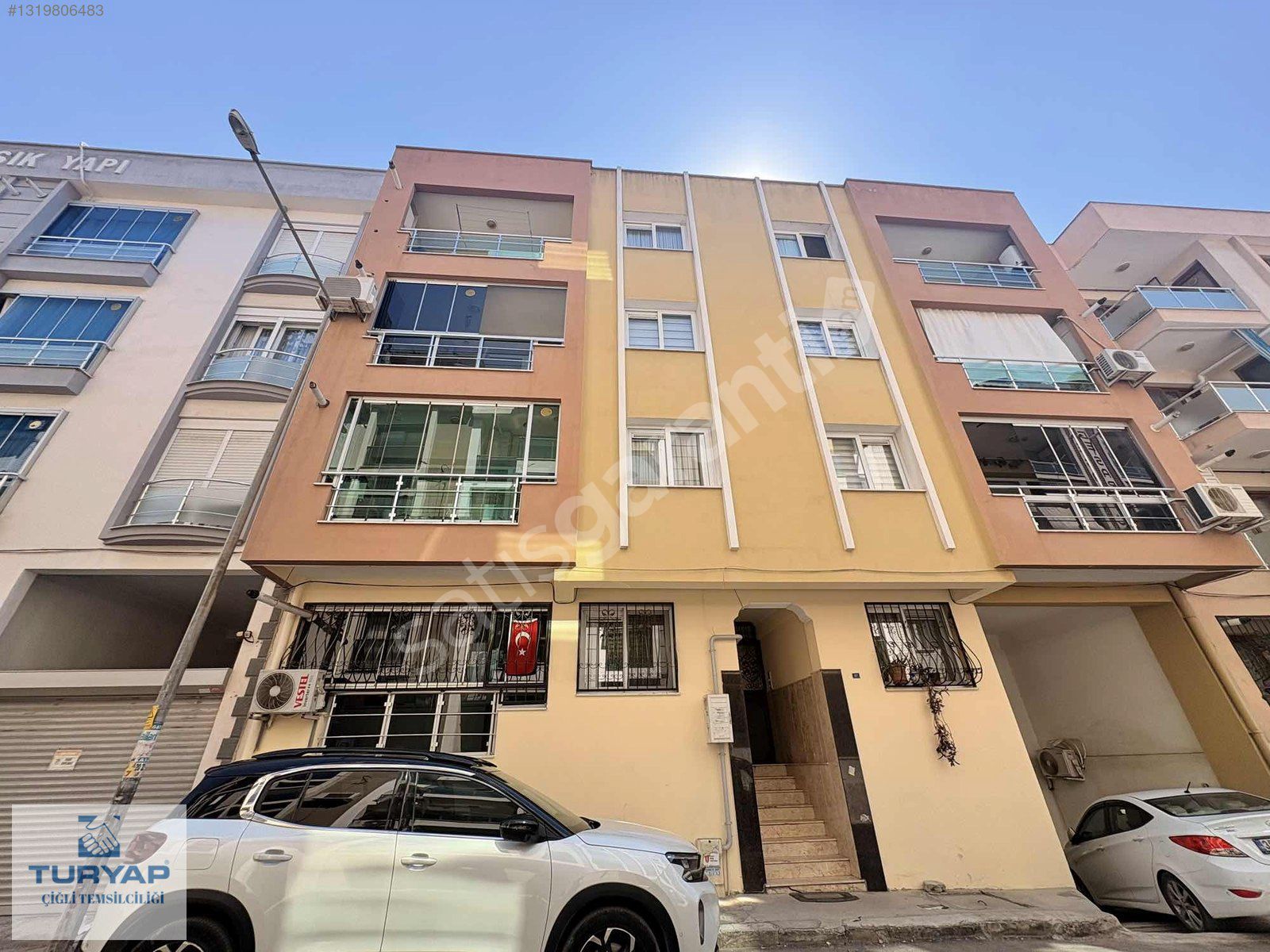 Çiğli Küçük Çiğli Mahallesi'nde Satılık 2+1 Daire