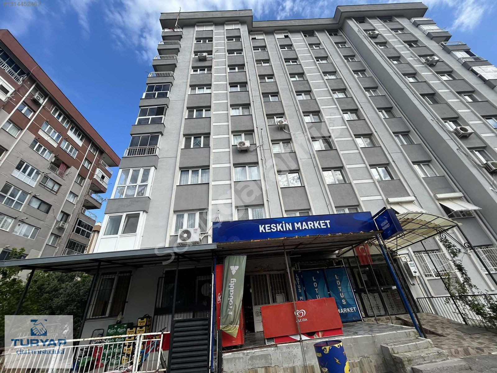 İzmir Çiğli Atatürk Mahallesi'nde Satılık 3+1 Daire