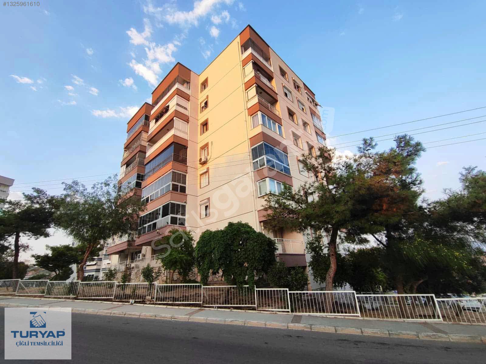 İzmir Çiğli İzkent Mahallesi'nde Satılık 3+1 Daire